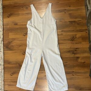 BOGO Linen deep v jumper with pockets!